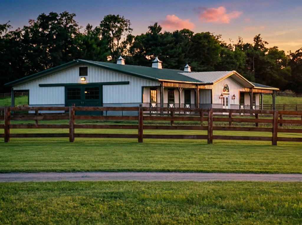 Queenslake House Barn
